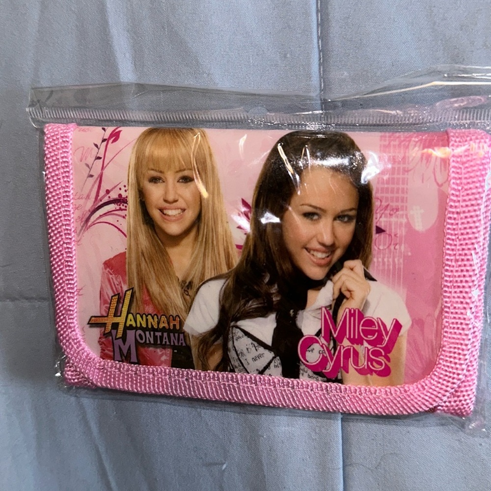 Hannah Montana / Miley Cyrus new wallet from 2007
